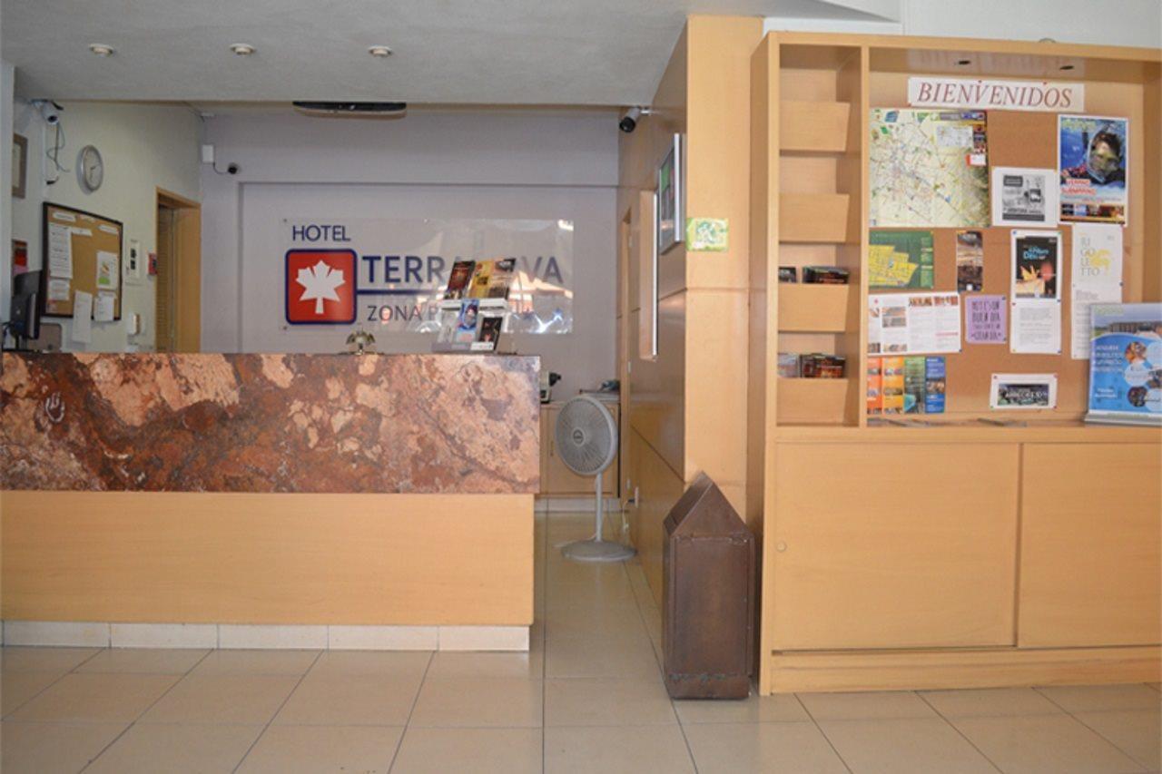 泰拉诺瓦酒店 莱昂 外观 照片
